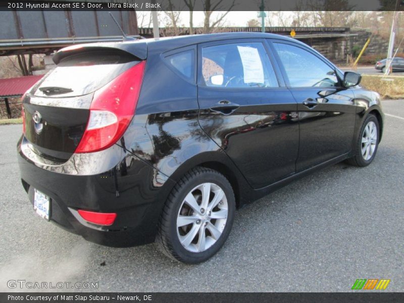 Ultra Black / Black 2012 Hyundai Accent SE 5 Door