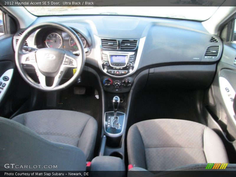 Ultra Black / Black 2012 Hyundai Accent SE 5 Door