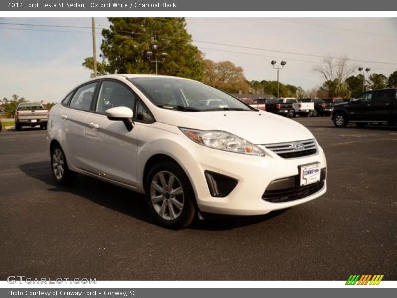 Oxford White / Charcoal Black 2012 Ford Fiesta SE Sedan
