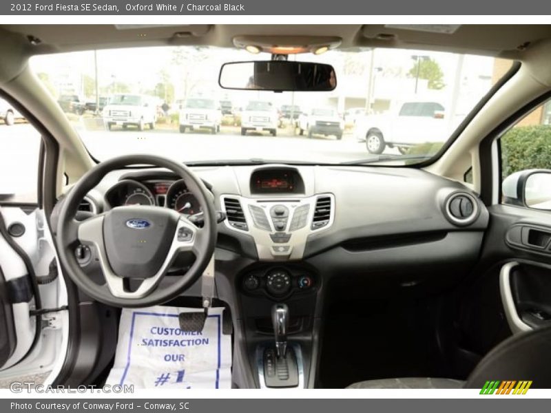 Oxford White / Charcoal Black 2012 Ford Fiesta SE Sedan