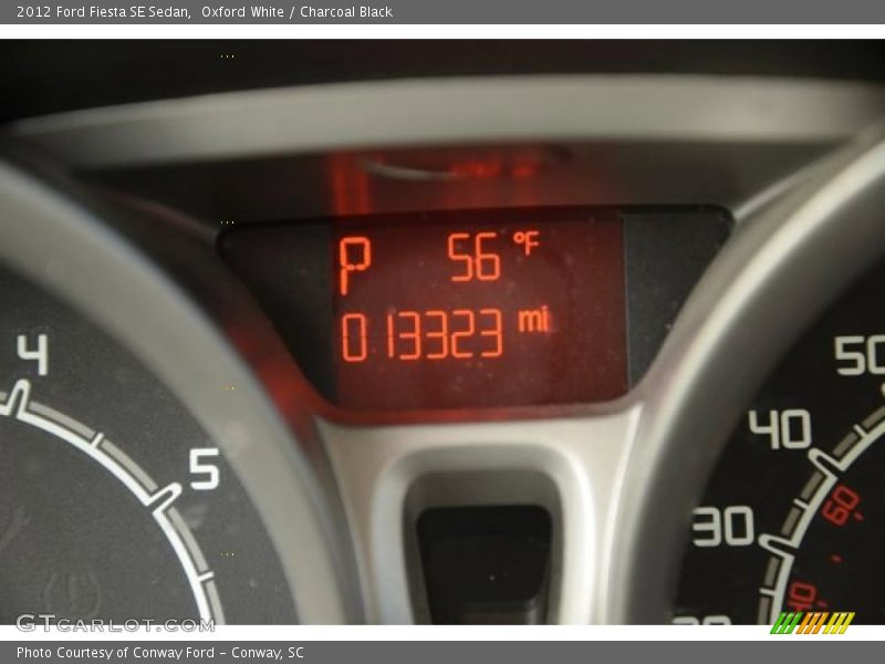 Oxford White / Charcoal Black 2012 Ford Fiesta SE Sedan