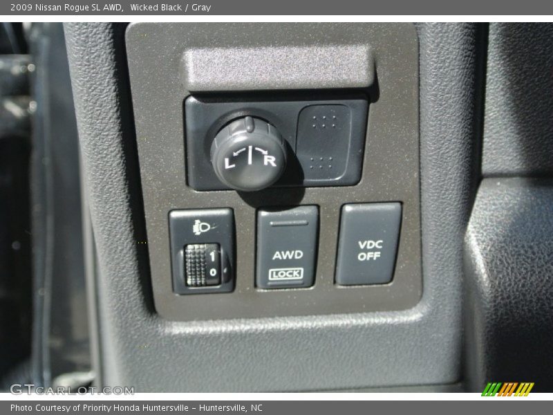 Wicked Black / Gray 2009 Nissan Rogue SL AWD
