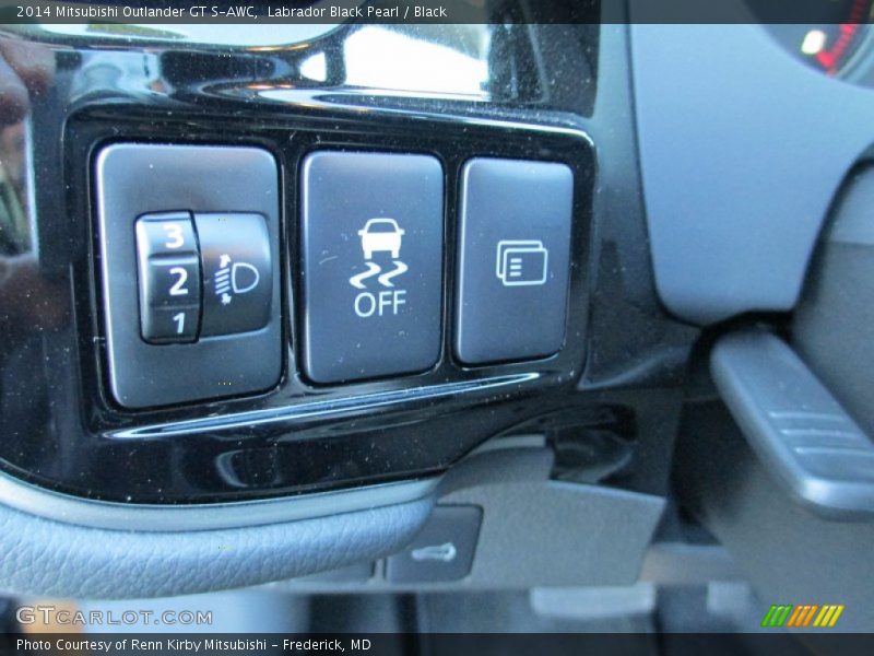 Labrador Black Pearl / Black 2014 Mitsubishi Outlander GT S-AWC