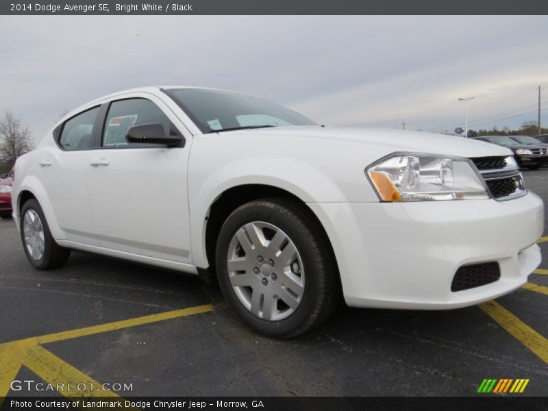 Bright White / Black 2014 Dodge Avenger SE