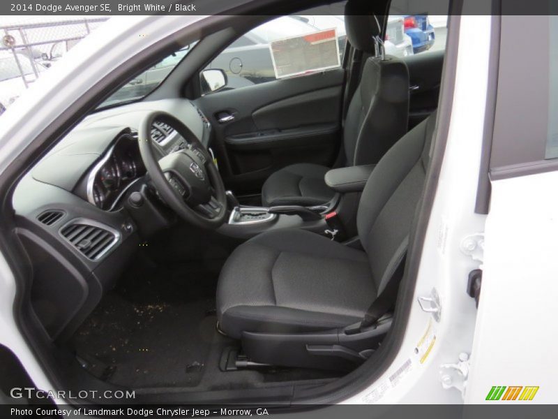 Bright White / Black 2014 Dodge Avenger SE