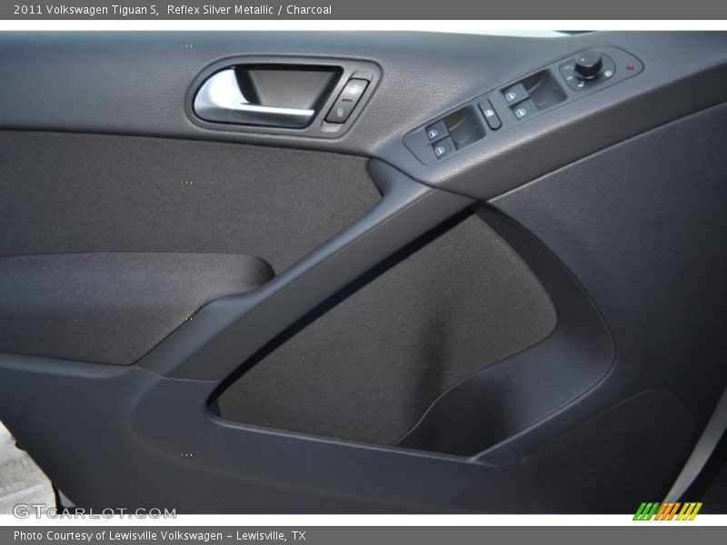 Reflex Silver Metallic / Charcoal 2011 Volkswagen Tiguan S