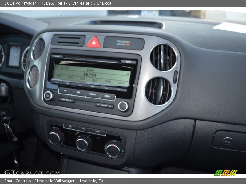 Reflex Silver Metallic / Charcoal 2011 Volkswagen Tiguan S