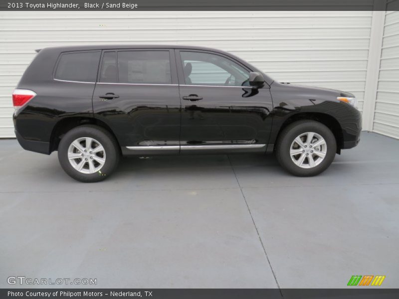 Black / Sand Beige 2013 Toyota Highlander