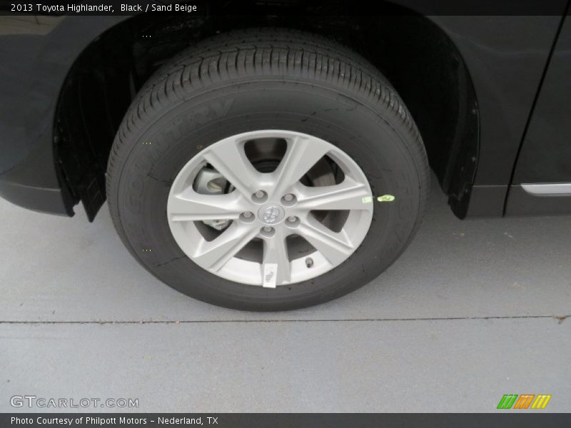 Black / Sand Beige 2013 Toyota Highlander