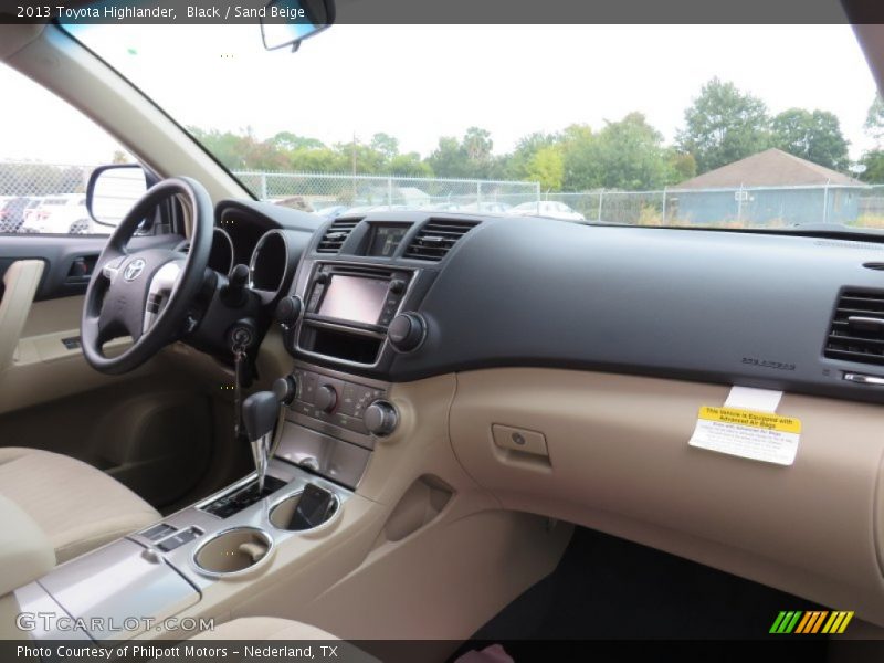 Black / Sand Beige 2013 Toyota Highlander