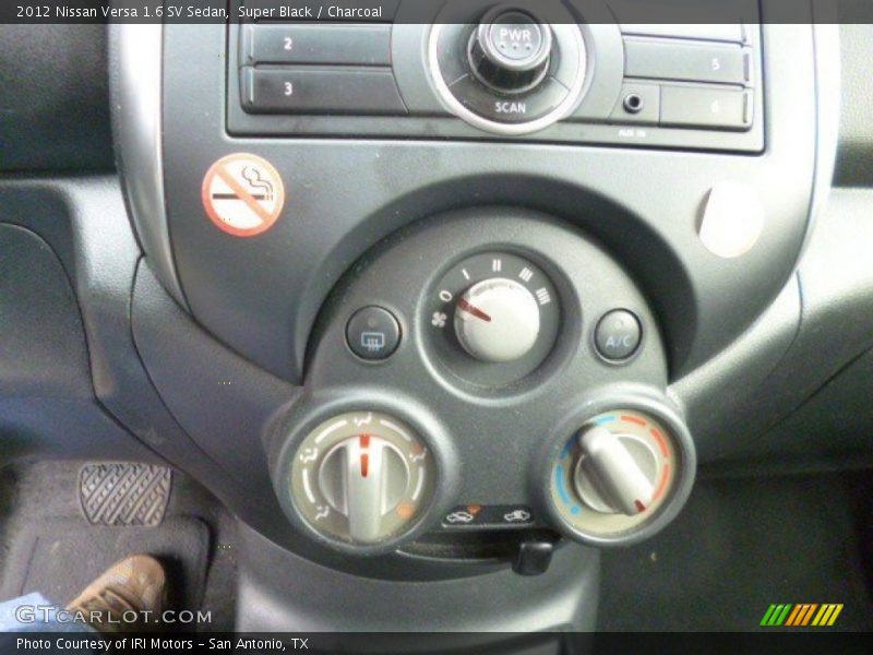 Super Black / Charcoal 2012 Nissan Versa 1.6 SV Sedan