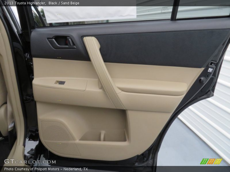 Black / Sand Beige 2013 Toyota Highlander