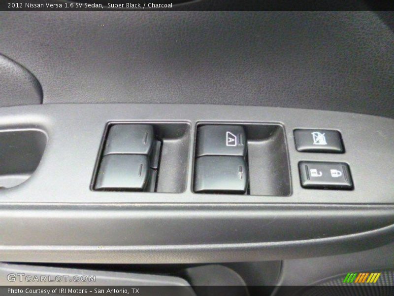 Super Black / Charcoal 2012 Nissan Versa 1.6 SV Sedan