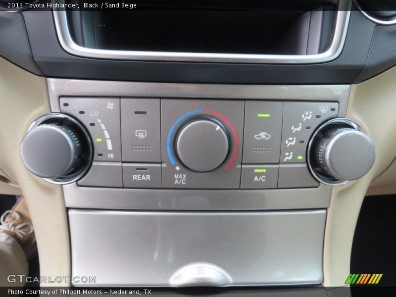 Black / Sand Beige 2013 Toyota Highlander