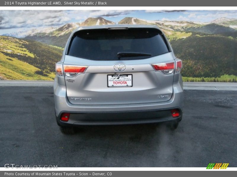 Silver Sky Metallic / Black 2014 Toyota Highlander LE AWD