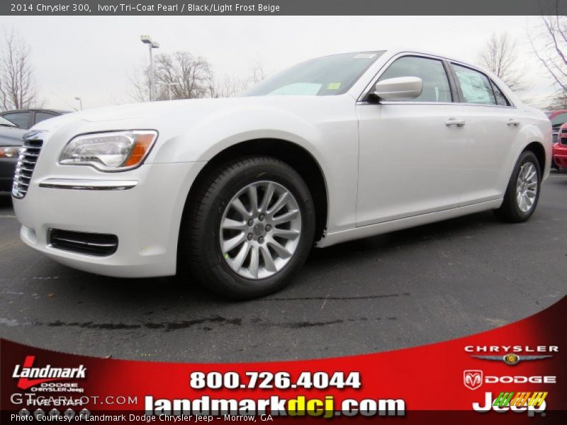 Ivory Tri-Coat Pearl / Black/Light Frost Beige 2014 Chrysler 300