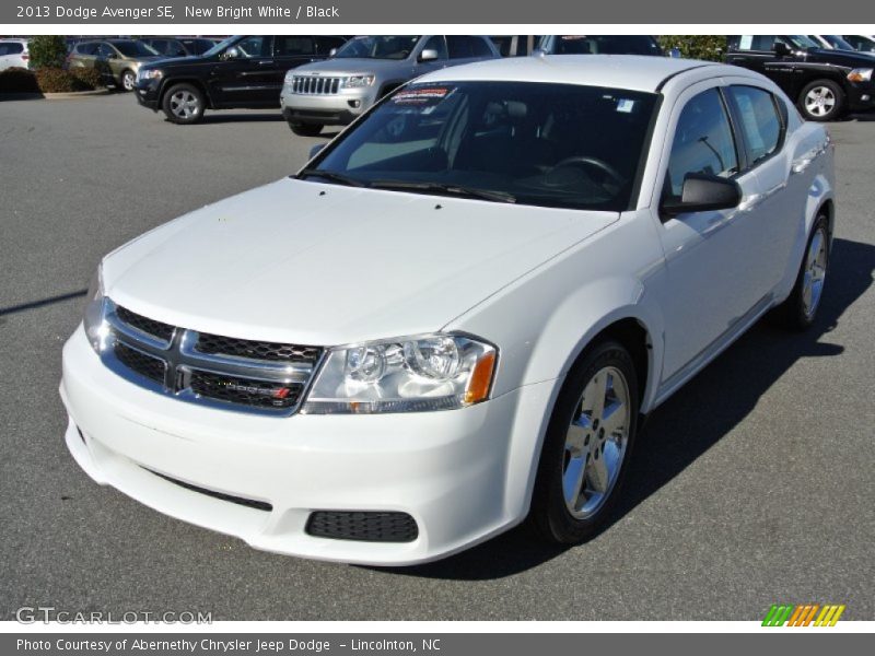 New Bright White / Black 2013 Dodge Avenger SE