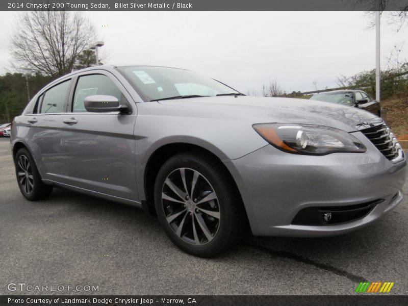 Front 3/4 View of 2014 200 Touring Sedan