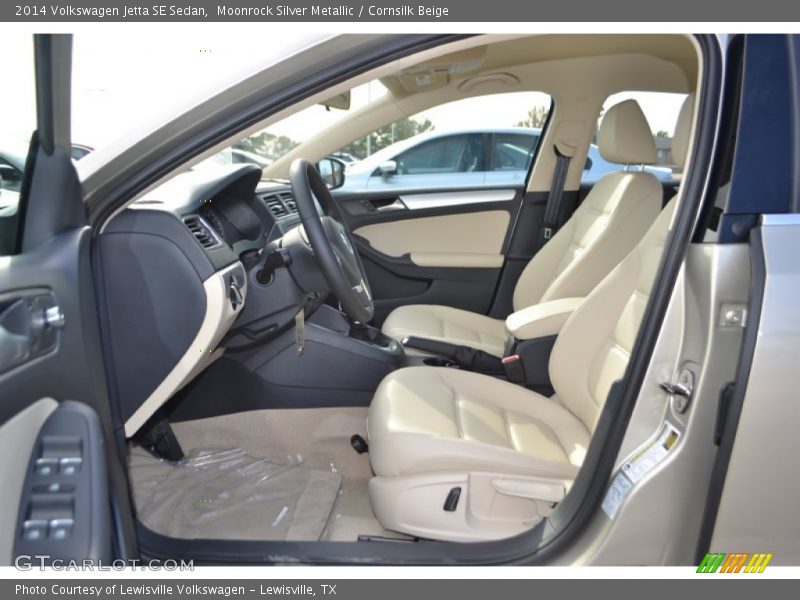 Front Seat of 2014 Jetta SE Sedan