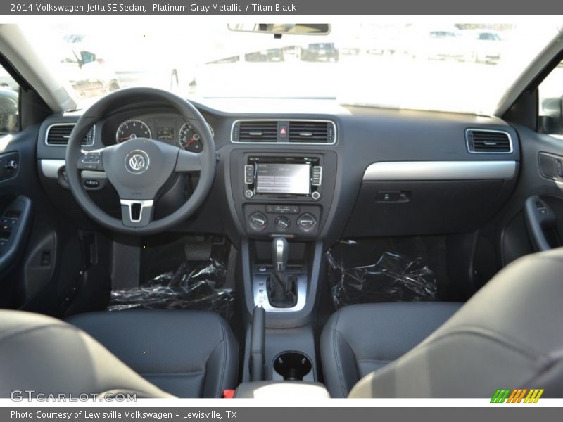 Platinum Gray Metallic / Titan Black 2014 Volkswagen Jetta SE Sedan