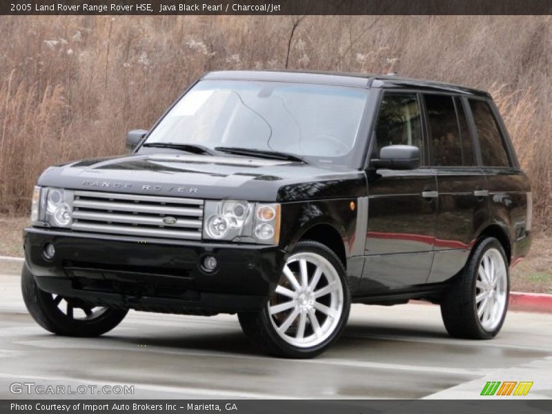 Front 3/4 View of 2005 Range Rover HSE