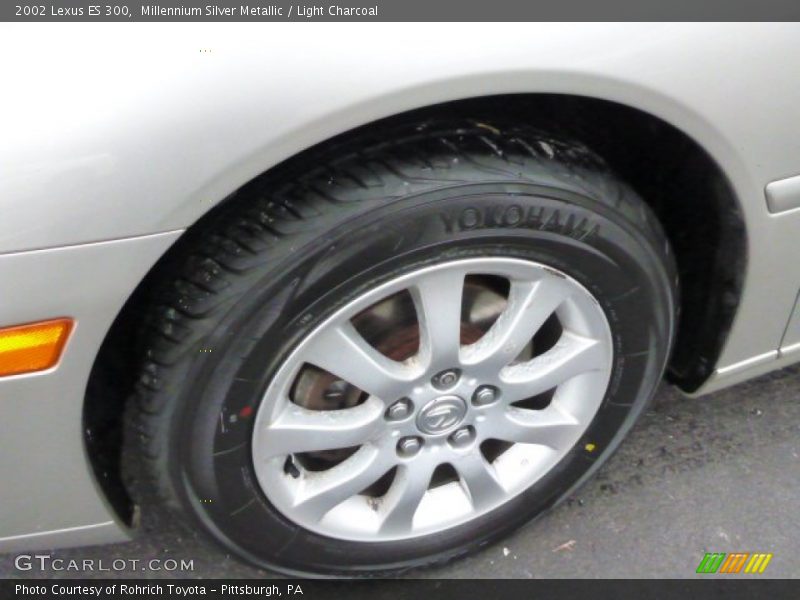 Millennium Silver Metallic / Light Charcoal 2002 Lexus ES 300