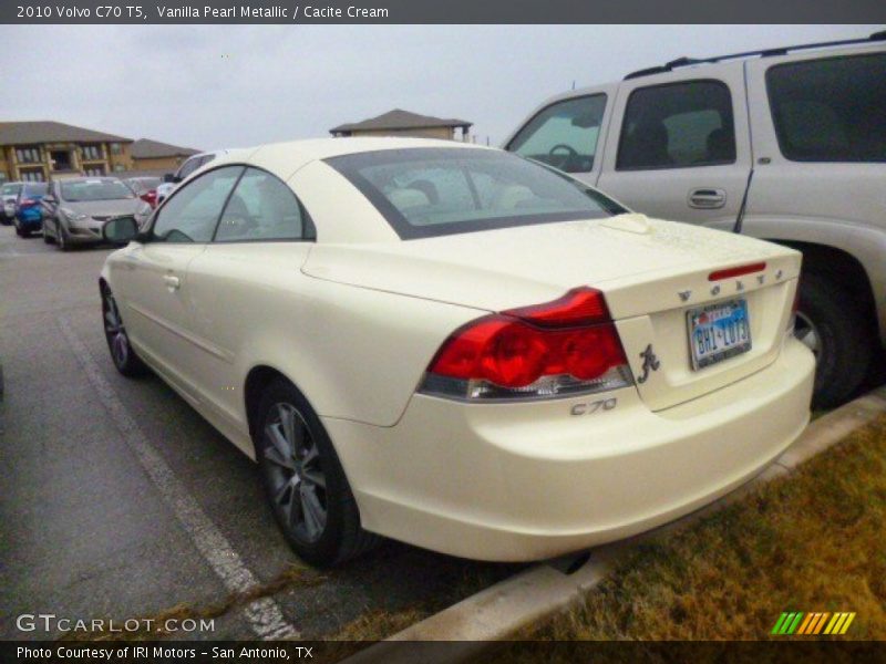 Vanilla Pearl Metallic / Cacite Cream 2010 Volvo C70 T5