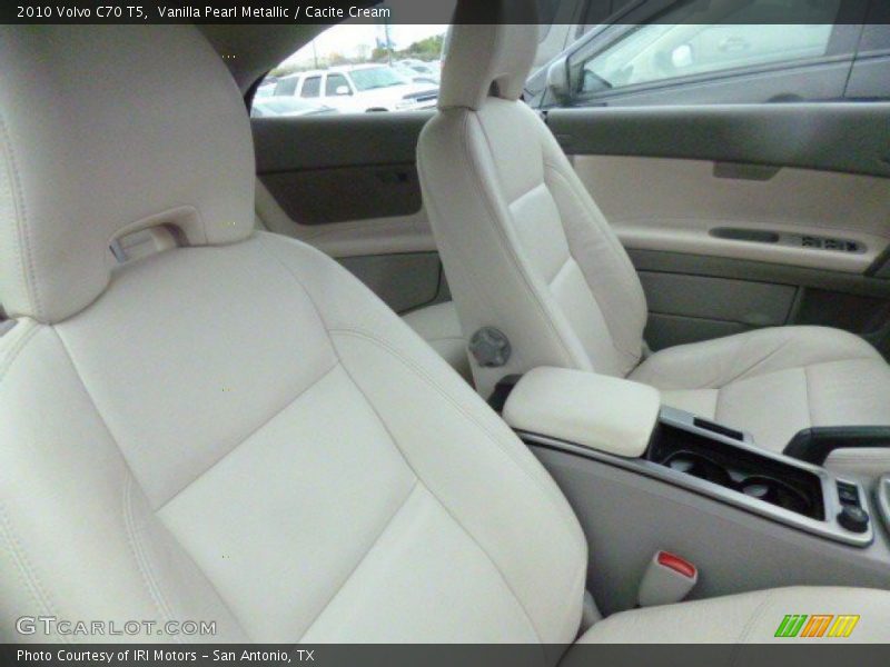 Vanilla Pearl Metallic / Cacite Cream 2010 Volvo C70 T5