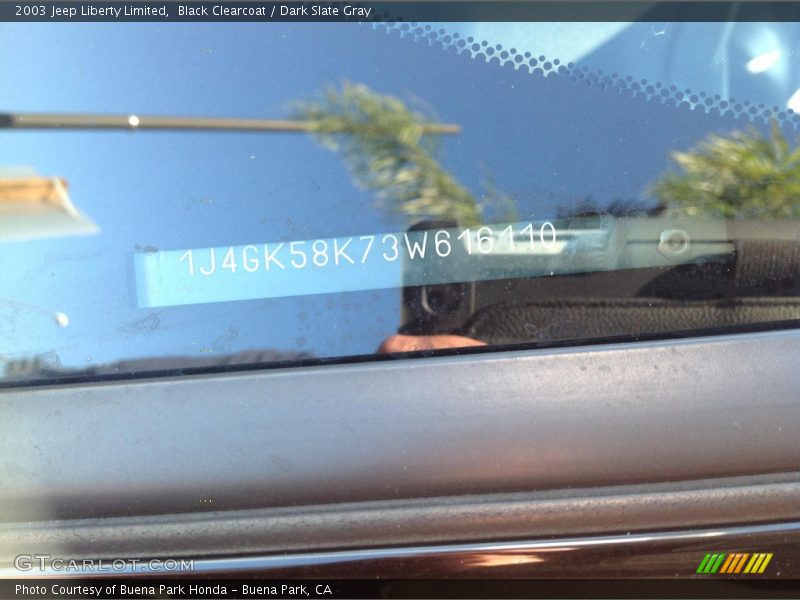 Black Clearcoat / Dark Slate Gray 2003 Jeep Liberty Limited