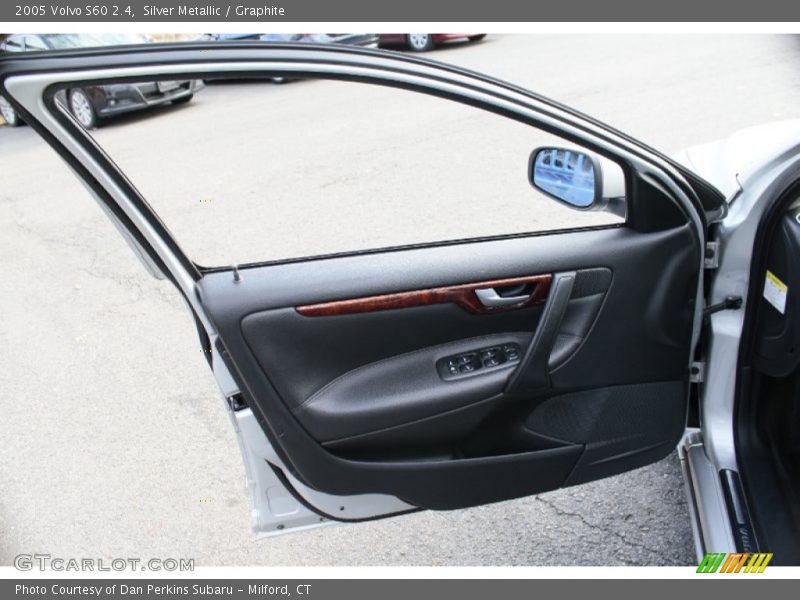 Silver Metallic / Graphite 2005 Volvo S60 2.4