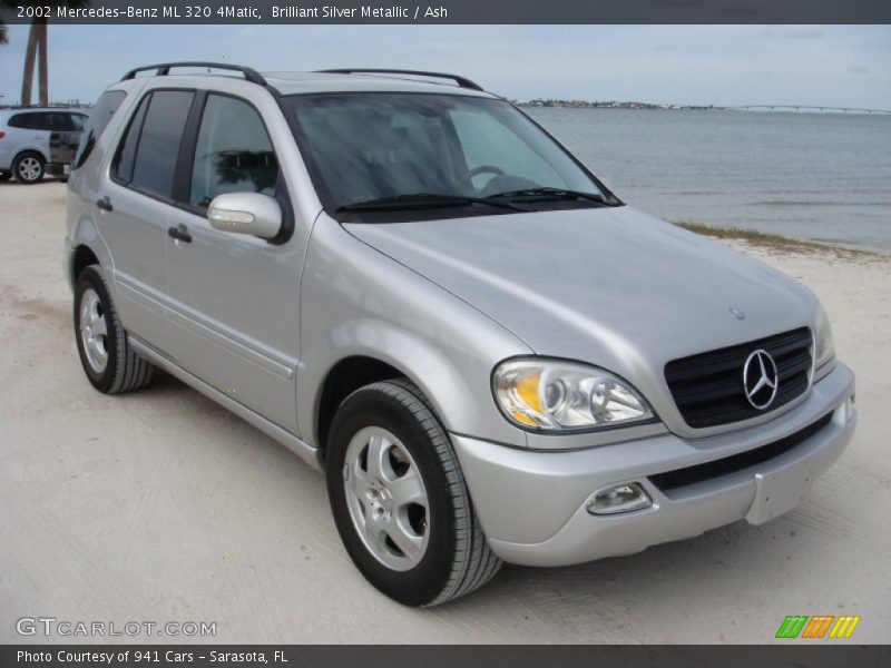 Front 3/4 View of 2002 ML 320 4Matic