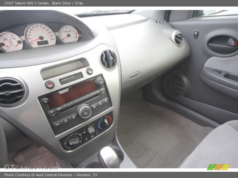 Controls of 2007 ION 3 Sedan