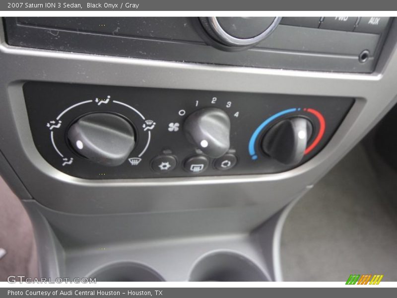 Controls of 2007 ION 3 Sedan
