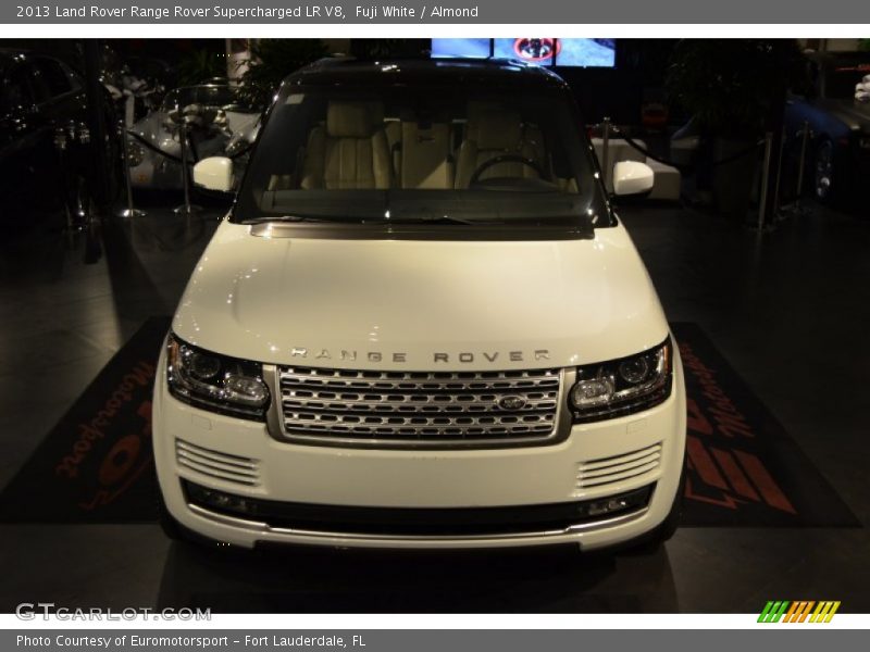 Fuji White / Almond 2013 Land Rover Range Rover Supercharged LR V8