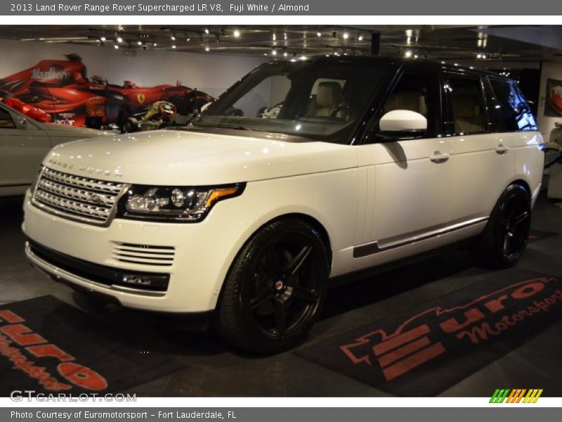 Fuji White / Almond 2013 Land Rover Range Rover Supercharged LR V8