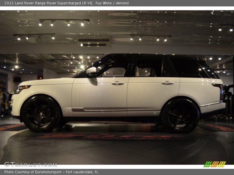 Fuji White / Almond 2013 Land Rover Range Rover Supercharged LR V8
