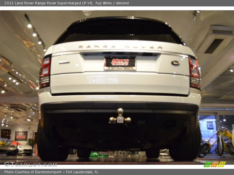 Fuji White / Almond 2013 Land Rover Range Rover Supercharged LR V8