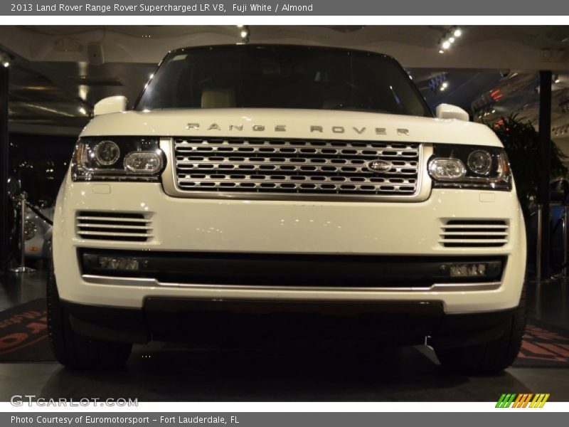 Fuji White / Almond 2013 Land Rover Range Rover Supercharged LR V8