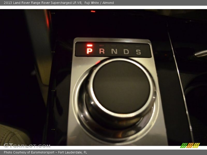 Fuji White / Almond 2013 Land Rover Range Rover Supercharged LR V8