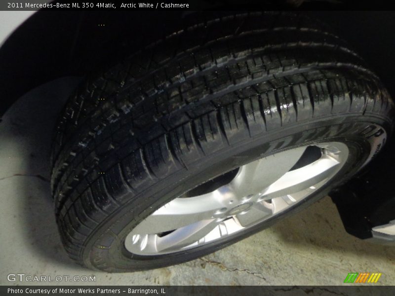 Arctic White / Cashmere 2011 Mercedes-Benz ML 350 4Matic