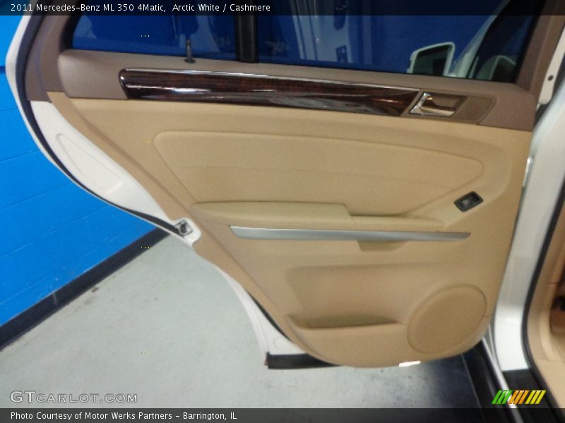 Arctic White / Cashmere 2011 Mercedes-Benz ML 350 4Matic