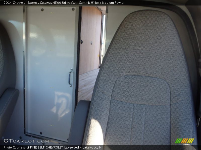 Summit White / Medium Pewter 2014 Chevrolet Express Cutaway 4500 Utility Van