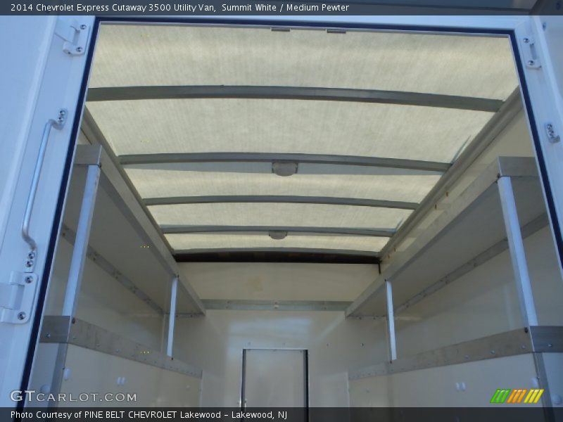 Summit White / Medium Pewter 2014 Chevrolet Express Cutaway 3500 Utility Van