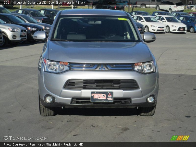 Cool Silver Metallic / Black 2014 Mitsubishi Outlander SE