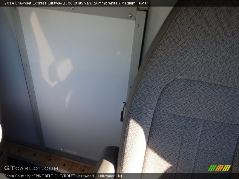 Summit White / Medium Pewter 2014 Chevrolet Express Cutaway 3500 Utility Van
