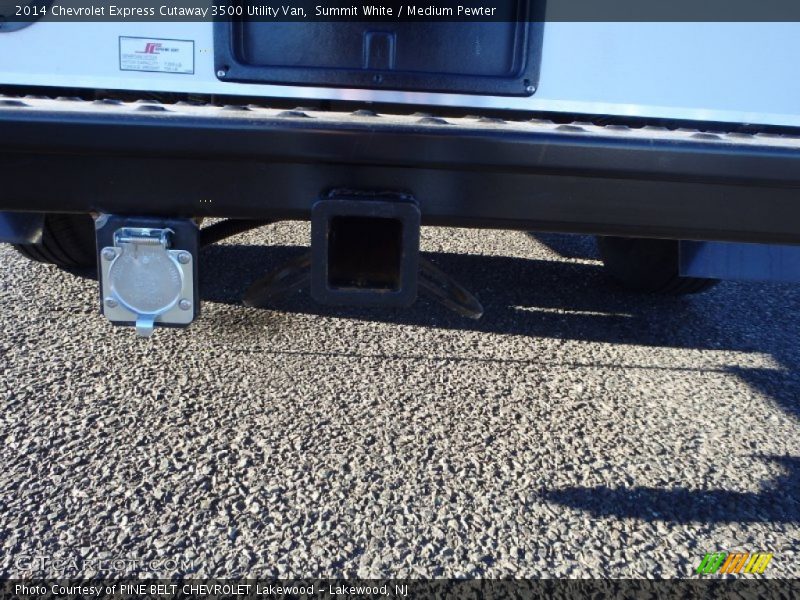 Summit White / Medium Pewter 2014 Chevrolet Express Cutaway 3500 Utility Van