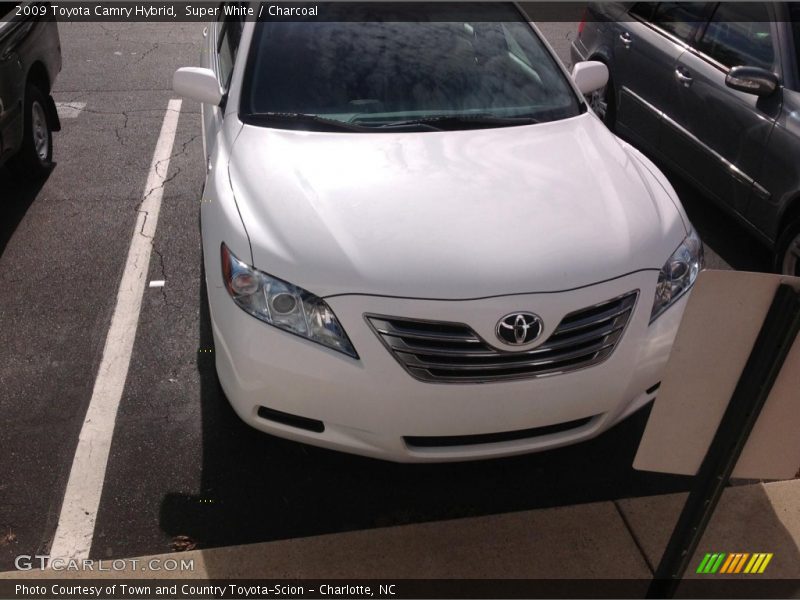 Super White / Charcoal 2009 Toyota Camry Hybrid