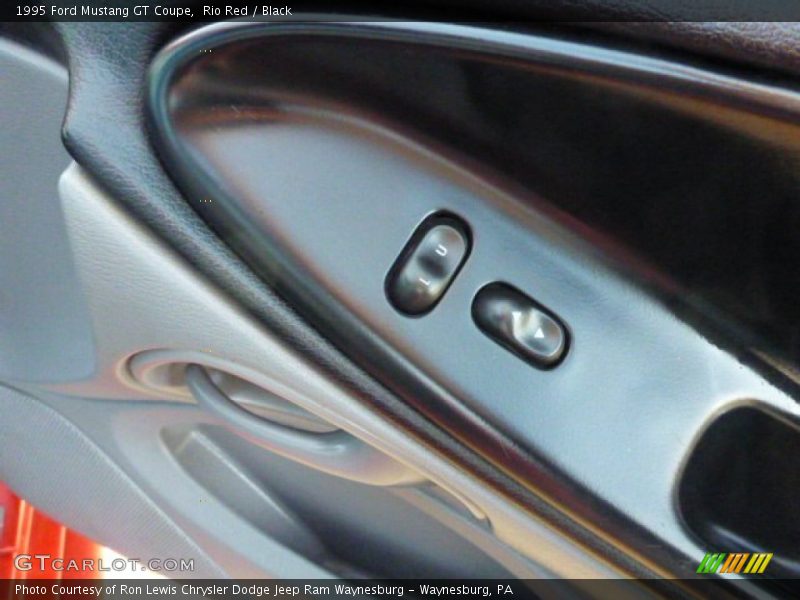 Rio Red / Black 1995 Ford Mustang GT Coupe