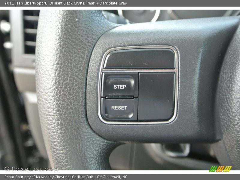Brilliant Black Crystal Pearl / Dark Slate Gray 2011 Jeep Liberty Sport