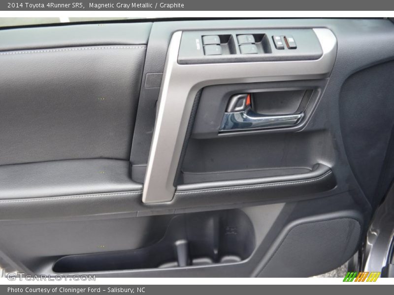 Magnetic Gray Metallic / Graphite 2014 Toyota 4Runner SR5